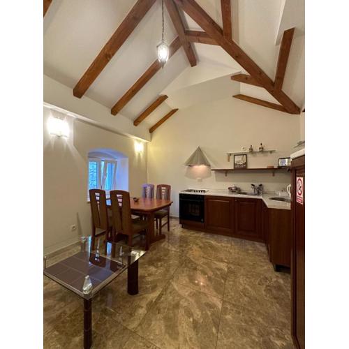 Old town apartments Trogir - free parking