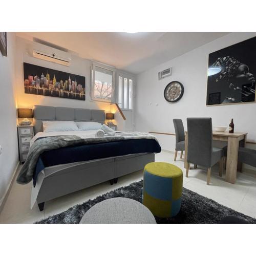 Old Town Bridge Apartment