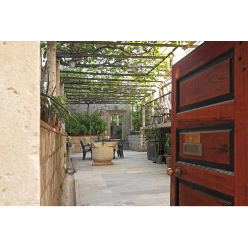 Old Town Garden Apartments