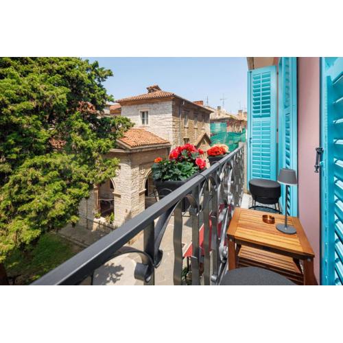 Old Town Nona Apartment - Balcony, Garden and Free Parking