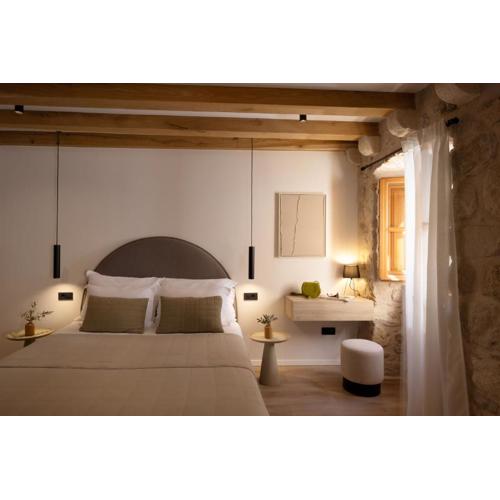 Old Town Olive luxury room for 2