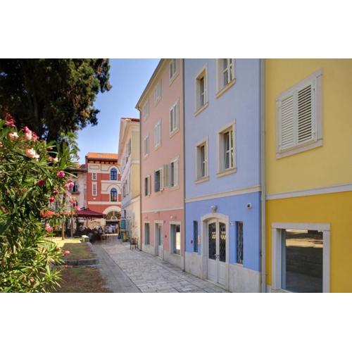 Old Town Suites and Rooms