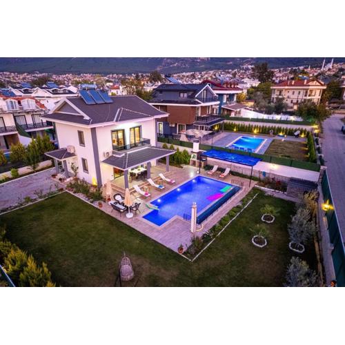 Olive Oyl - Villa with Private Pool for 6 People in Hisaronü