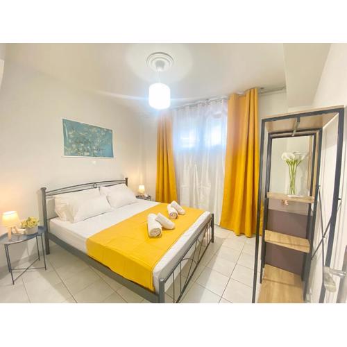 Olive Tree Deluxe Apt under Acropolis hillside