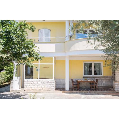 OliveUm Apartments