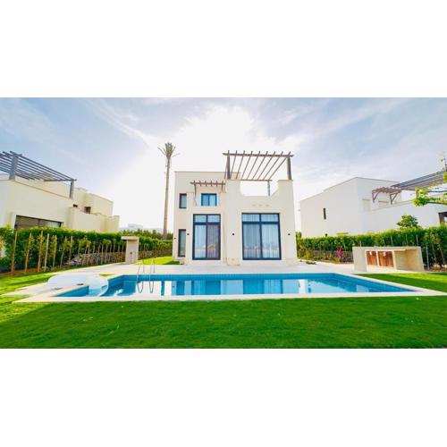Ollystays 4BR Villa Heated Pool El Gouna