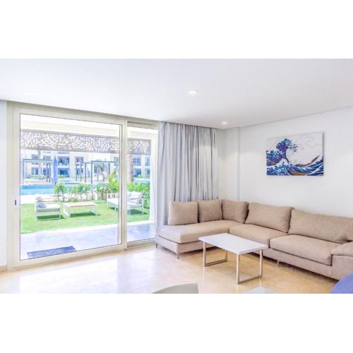Ollystays Mangroovy 2 BR Beach and Pool Free access