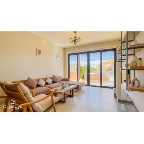 Ollystays Tawila 3BR Townhouse Shared Pool