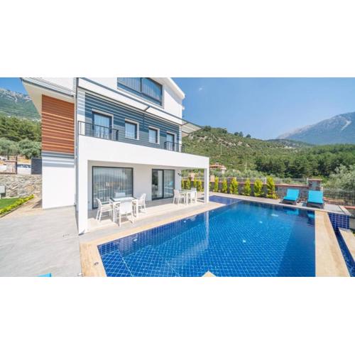 Oludeniz 3 Bedroom Villa - 6042