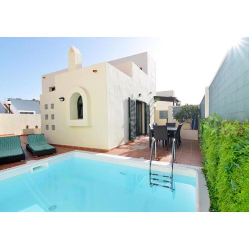Olympia House Lovely, Close to Town and Beaches with Private Pool & Fast WiFi