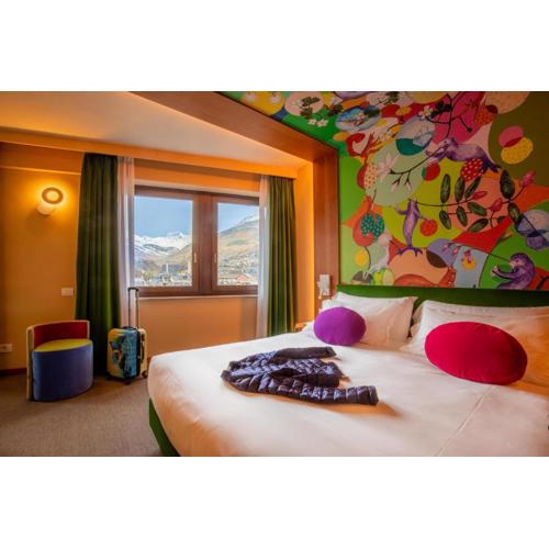 OMAMA Hotel