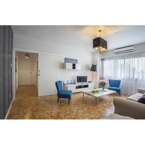 Omerou Apartment
