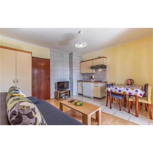 One-Bedroom Apartment In Medulin