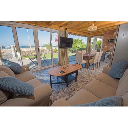 One Bedroom Chalet managed by Lilly Apartments