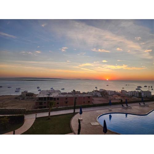 One bedroom in Island View