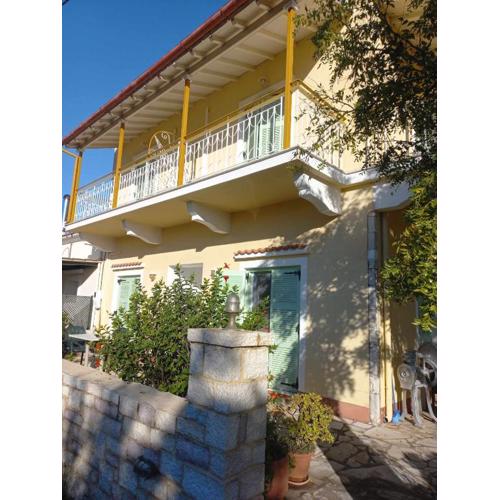 Oneiro house