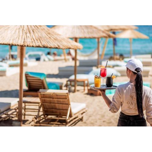 Onyx Beach Residence - Free Parking & Beach Access