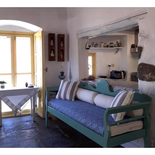 Open Space House at the Castle of Chora, Serifos