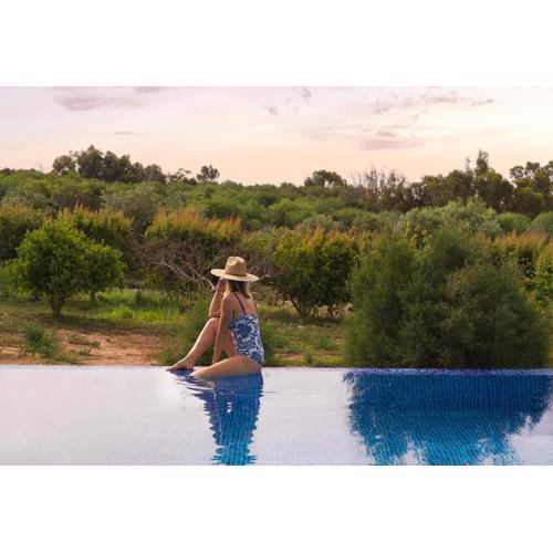 Orchard Villa - Newly refreshed, myconian design villa with infinity pool, close to Profitis Elias and located five minutes away from the heart of Protaras