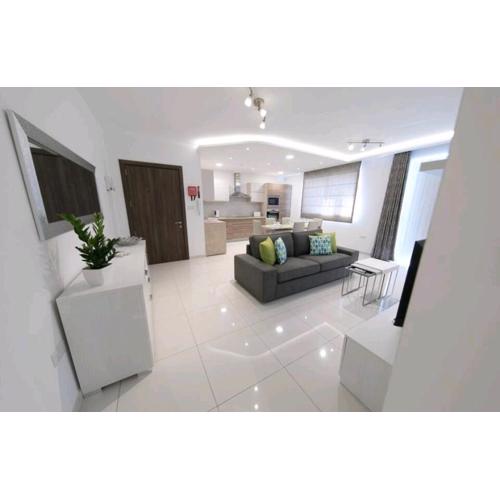 Orion Court 4C Stunning and Luxurious 3 bedroom apartment