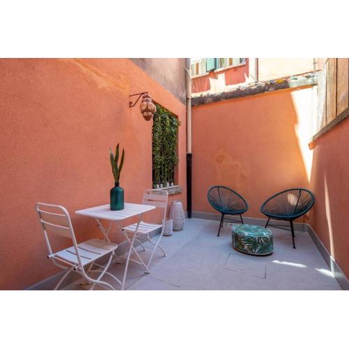 Ormesini Private Courtyard Apartment