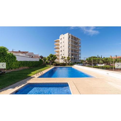 Orsa-Ático con vista al mar y piscina