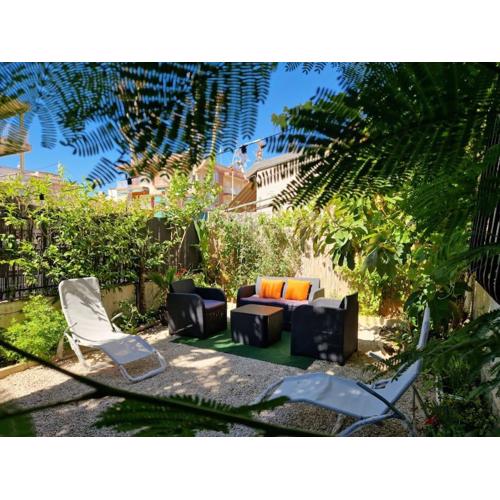 Oscar´s chillout house by the beach