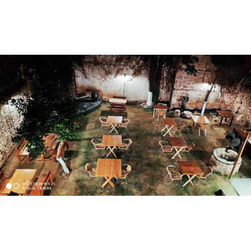 Otel Wood House
