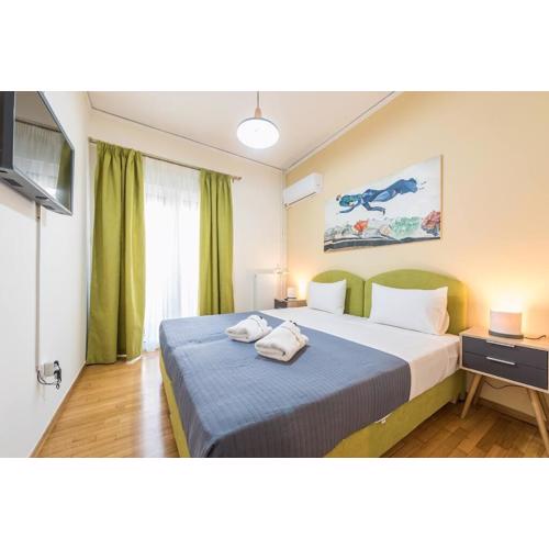 Over The Town Urban 1BR Apt. 7\