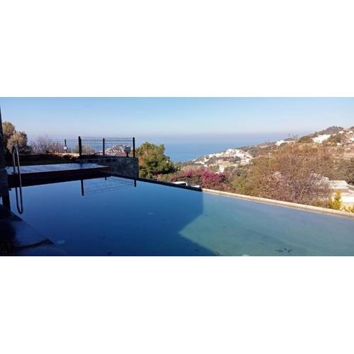 Özel Havuzlu Taş Villa