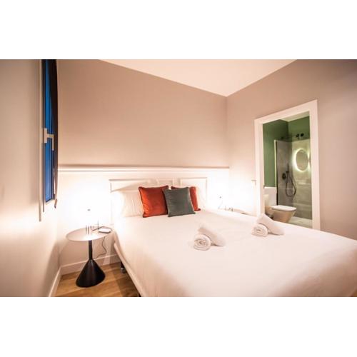 P3MAL1076- Beautiful 2BR newly refurbished