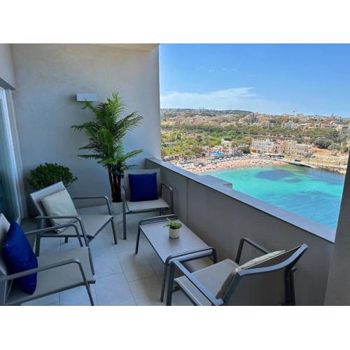 Paceville Sandy Beach with Jacuzzi & Free Parking