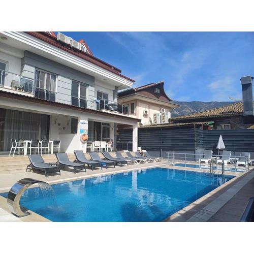 Paddys Apartments, Hisarönü