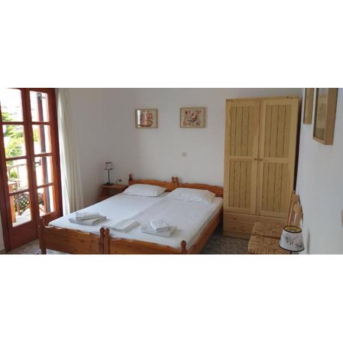 Pagonis Studios Skyros