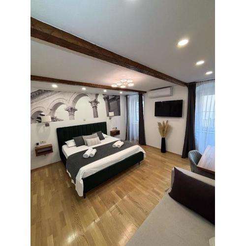 Palace Luxury Room