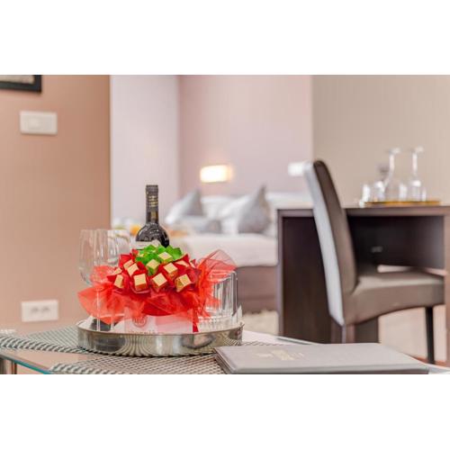 Palace Suites Heritage Hotel - Adults Only