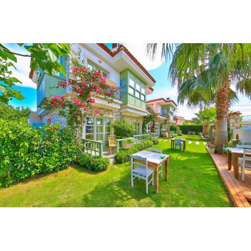 Palas Alaçatı - Adult Only