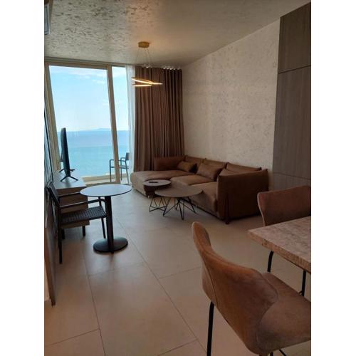 Palase Four C apartment 243-E GC