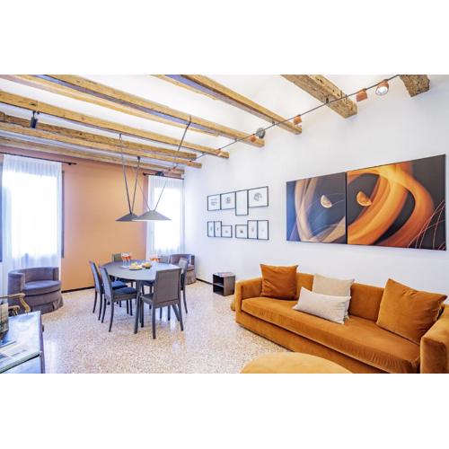 Palazzetto San Stin Up to 5 Guests Renewed in 2024