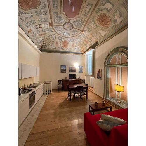 Palazzo Bianchi Bandinelli by FrancigenaApartments