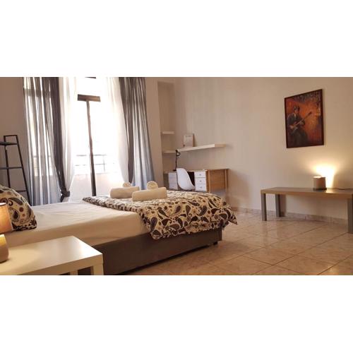 Palette Apartment Champagne - Athens Center, 6 BD, 3 BATH