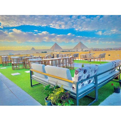 Palm Pyramids View Hotel