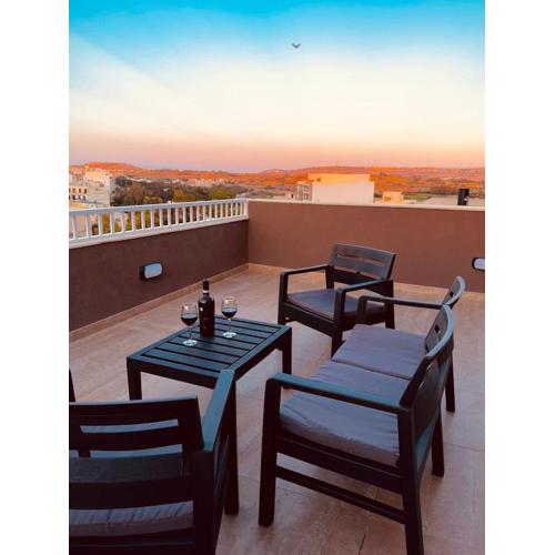 Palm Spring Penthouse St Paul\
