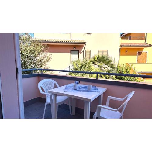 Palme 11 - Marcelli, bilocale con terrazzino, Residence Le Palme