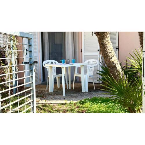 Palme 1C - Marcelli, monolocale con giardino, Residence Le Palme