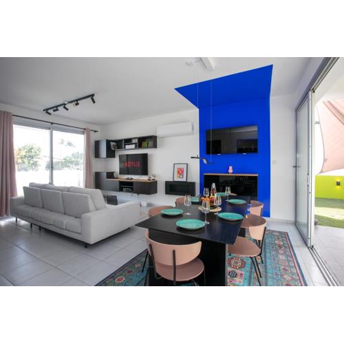 Palmove Renovated Meneou House