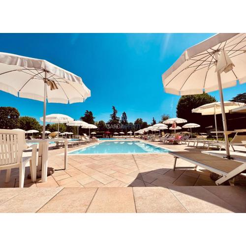 Pandora Apartment - Relax e Divertimento a Sirmione