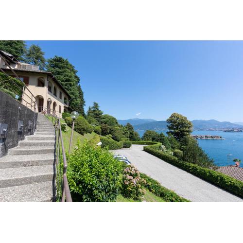 Pandora Lake View Stresa - Happy Rentals