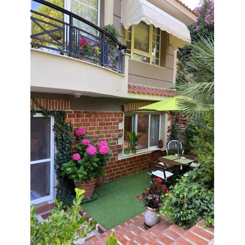 Paneon Apartments