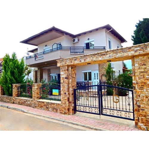 Panorama Apartments and Studios